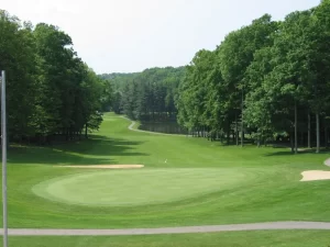Apple Valley Golf Course Raised Par 4