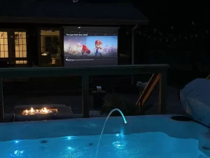 Ravenna Ohio VRBO hot tub and outdoor tv